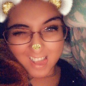 Meet your Posher, Nicole